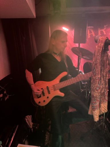 Dogfield Live on Stage. 08.02.2025 Barfly Wesel.