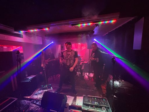 Dogfield Live on Stage. 08.02.2025 Barfly Wesel. Dogfield Live on Stage. 08.02.2025 Barfly Wesel.