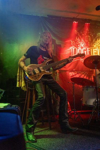 Dogfield-Live im Backyard Club 17.08.2024